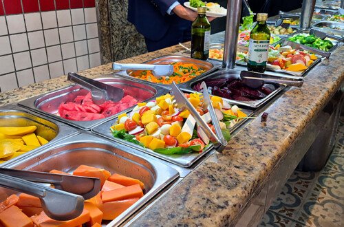 Buffet da Cervejaria Ximenes, restaurante localizado no bairro da Glória, Rio de Janeiro. Buffet da Cervejaria Ximenes, restaurante localizado no bairro da Glória, Rio de Janeiro.